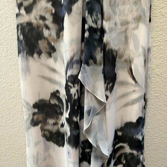 Calvin Klein - Picture 3 of 5